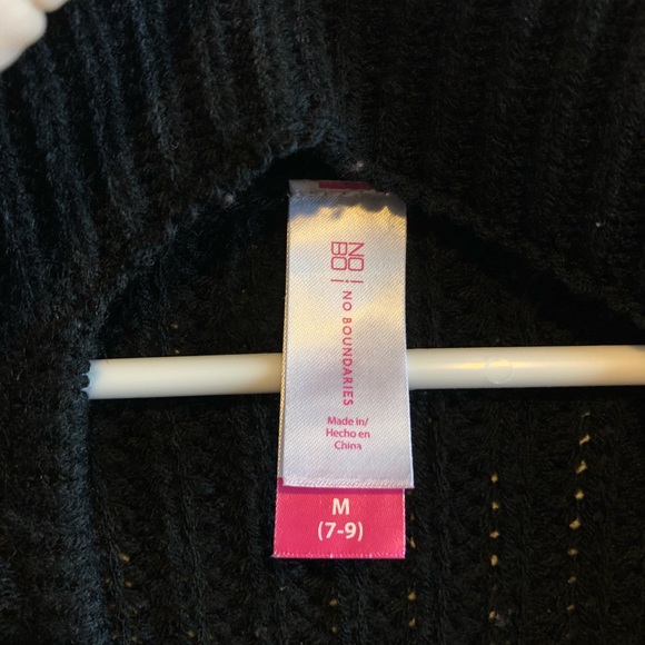 Black Sweater - Picture 2 of 3